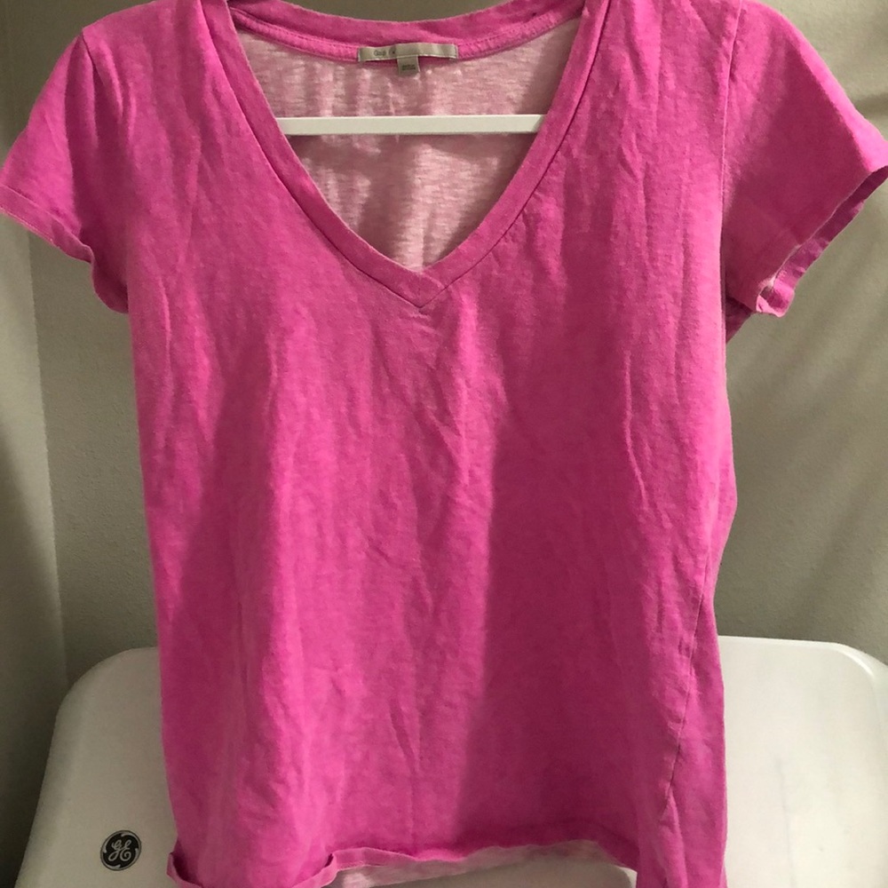 V-Neck Hot Pink Tee